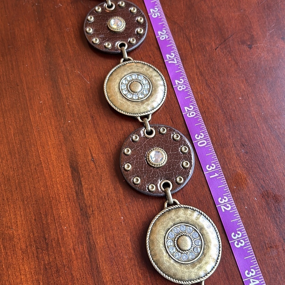 Mixed media belt leather and metal discs lobster clasp 43” adjustable lengths - Picture 11 of 12
